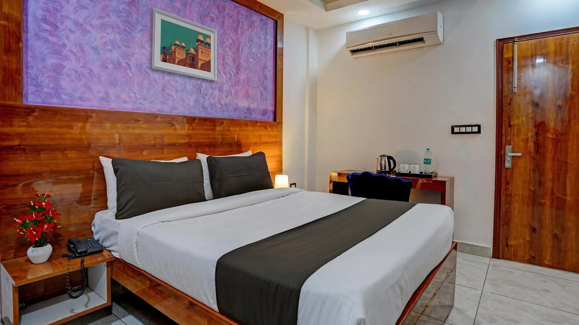 Hotel Caves International Near Igi Airport Delhi New Delhi
