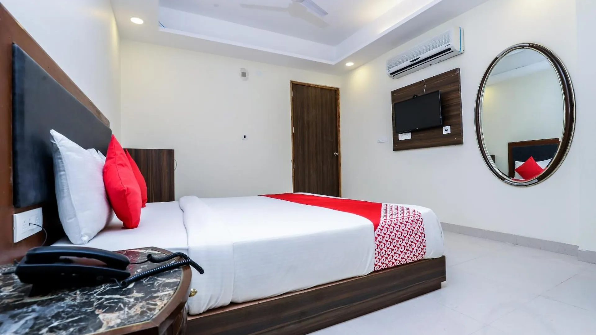 Hotel Caves International Near Igi Airport Delhi New Delhi