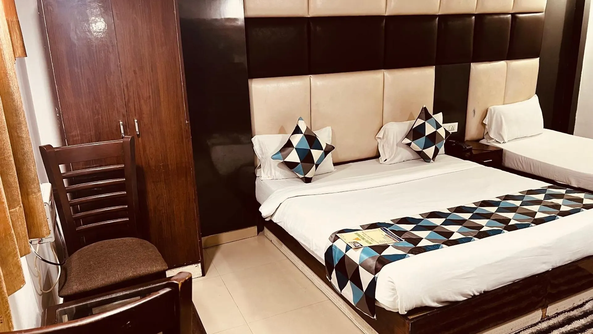 Hotel Caves International Near Igi Airport Delhi New Delhi 4*,